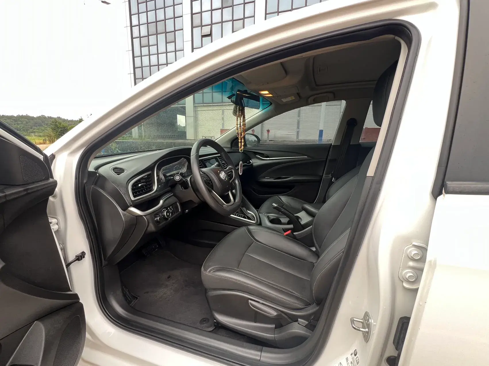 2020 BUICK REGAL thumbnail 4