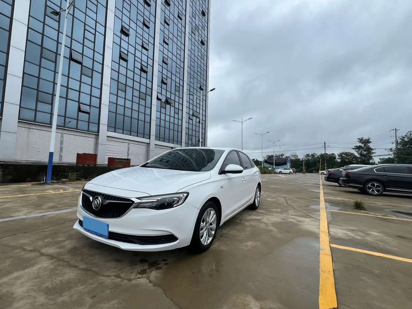 2020 BUICK REGAL view 1