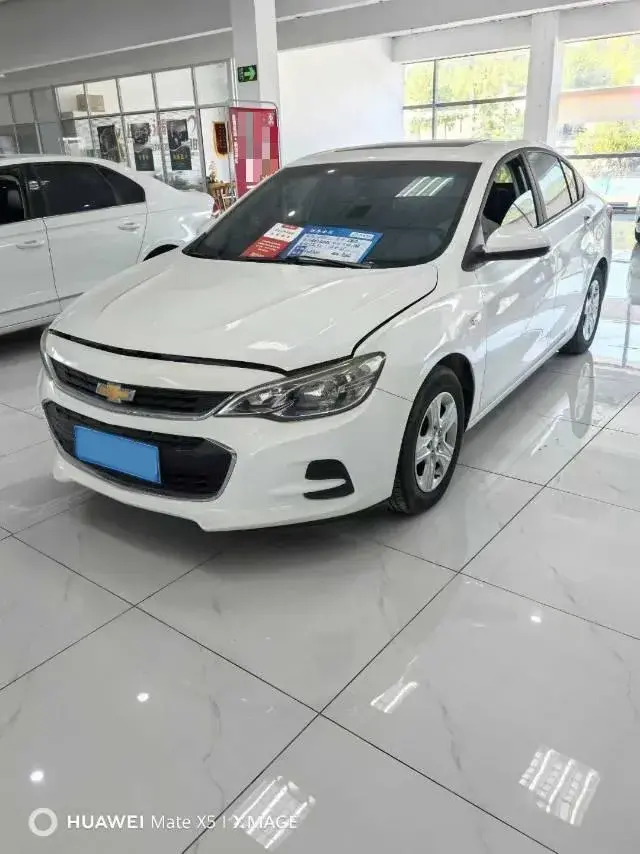 2019 CHEVROLET CAVALIER view 1