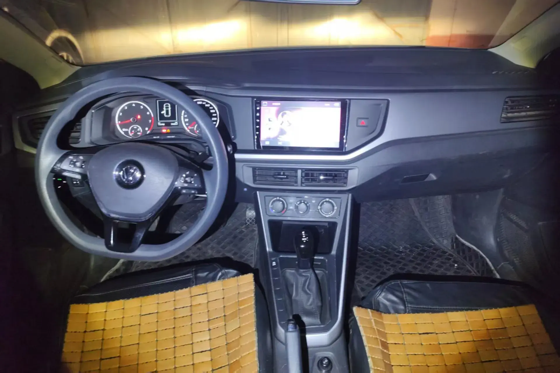 2019 VOLKSWAGEN POLO thumbnail 4