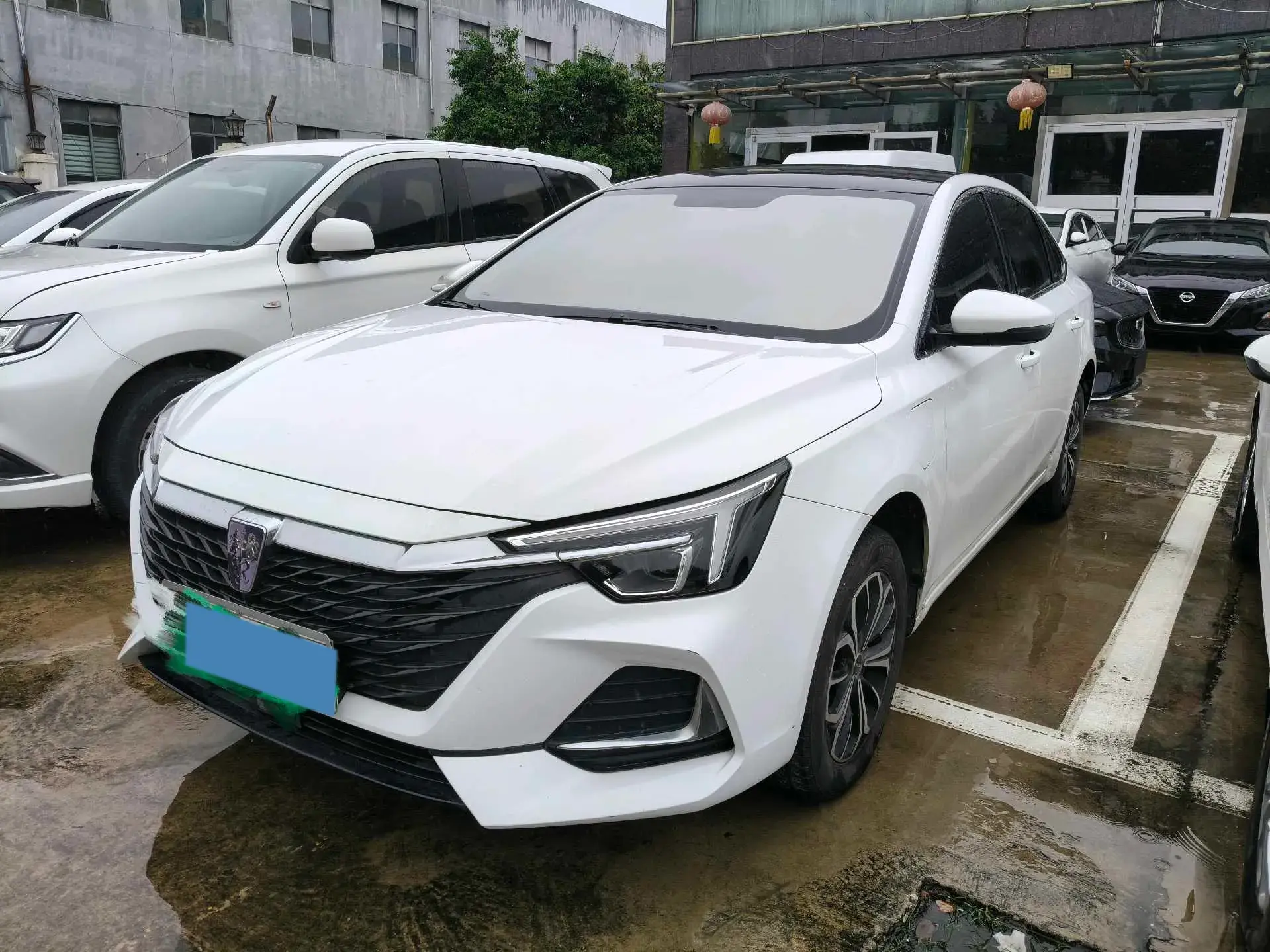 2021 ROEWE I6 view 1