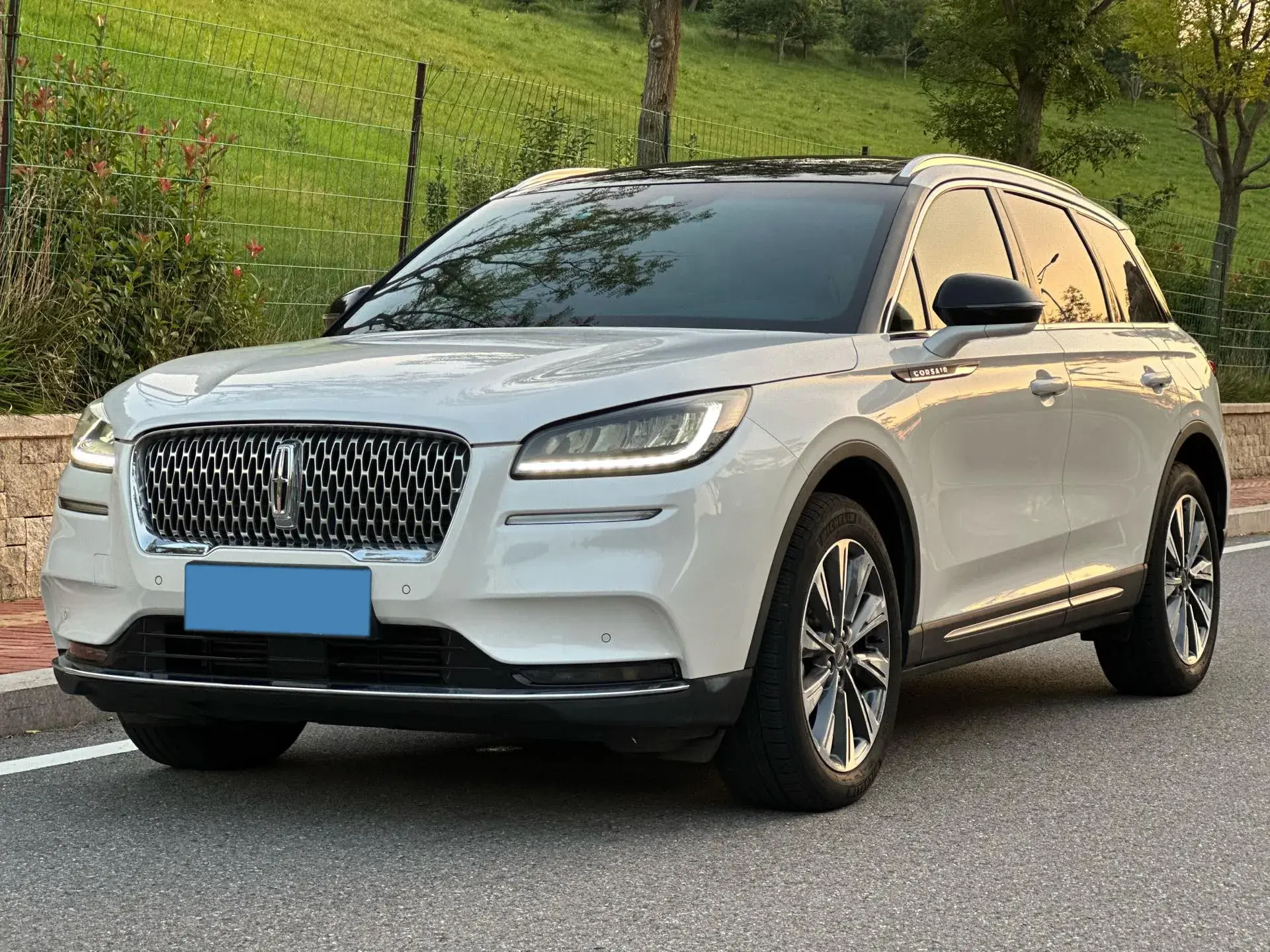 2022 LINCOLN CORSAIR view 1