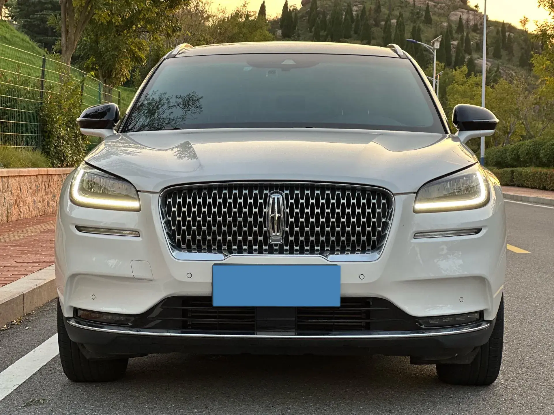 2022 LINCOLN CORSAIR thumbnail 2