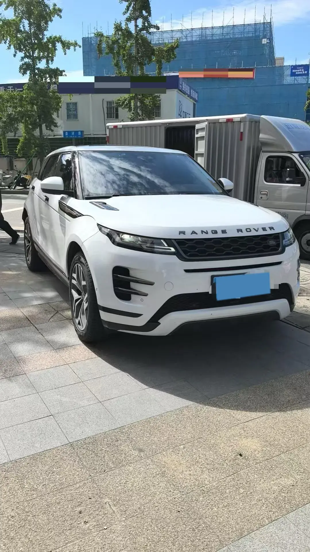 2020 LAND ROVER thumbnail 2