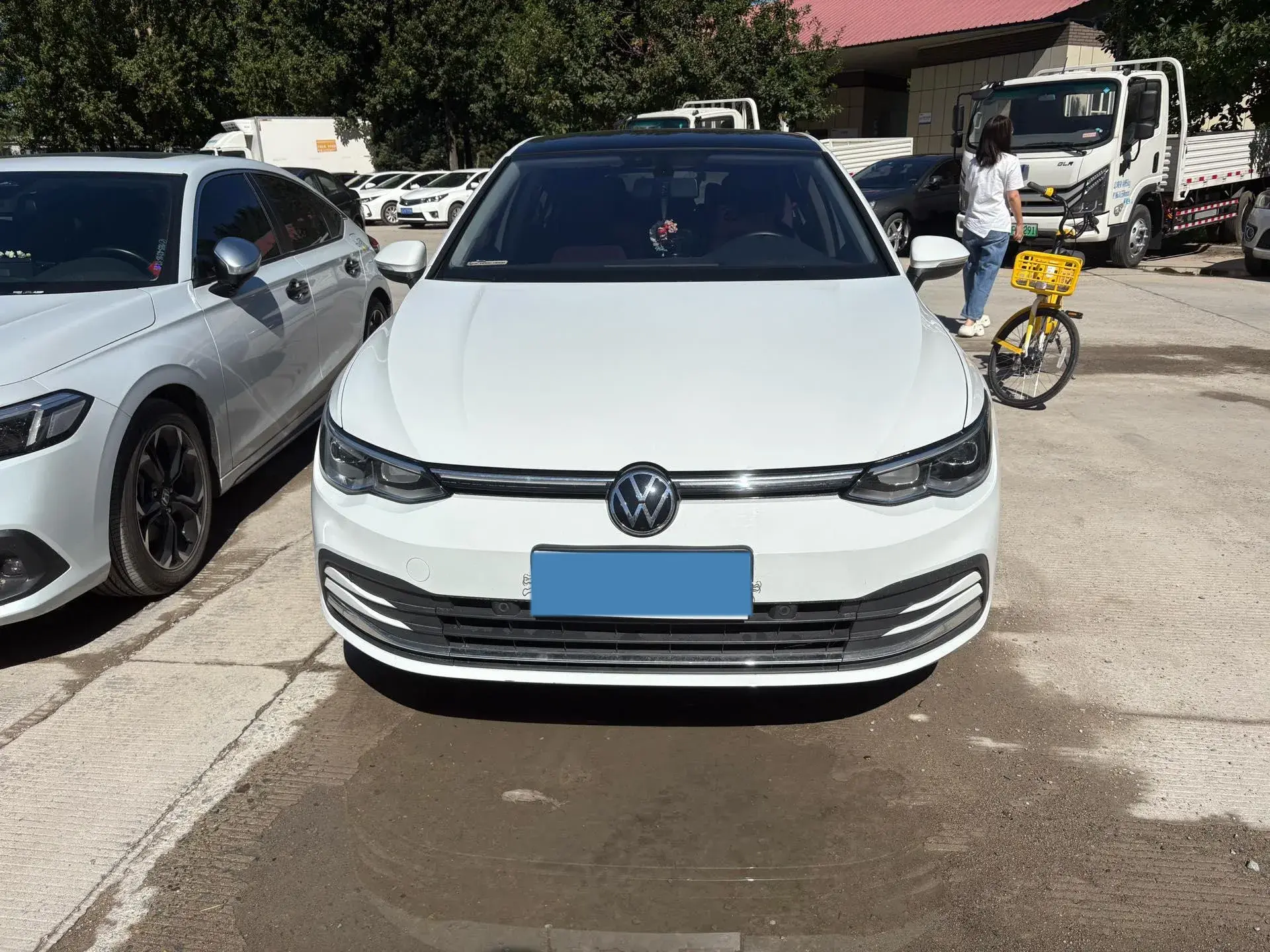 2021 VOLKSWAGEN GOLF thumbnail 2