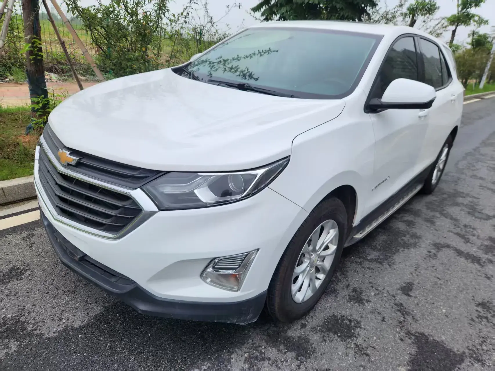 2018 CHEVROLET EQUINOX view 1