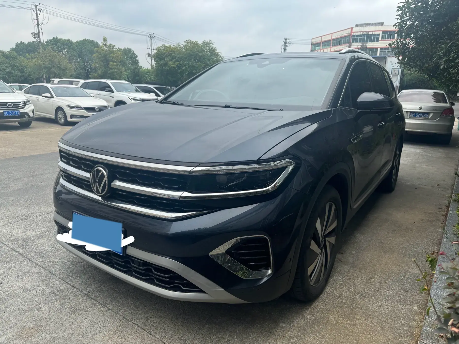 2022 VOLKSWAGEN TALAGON view 1