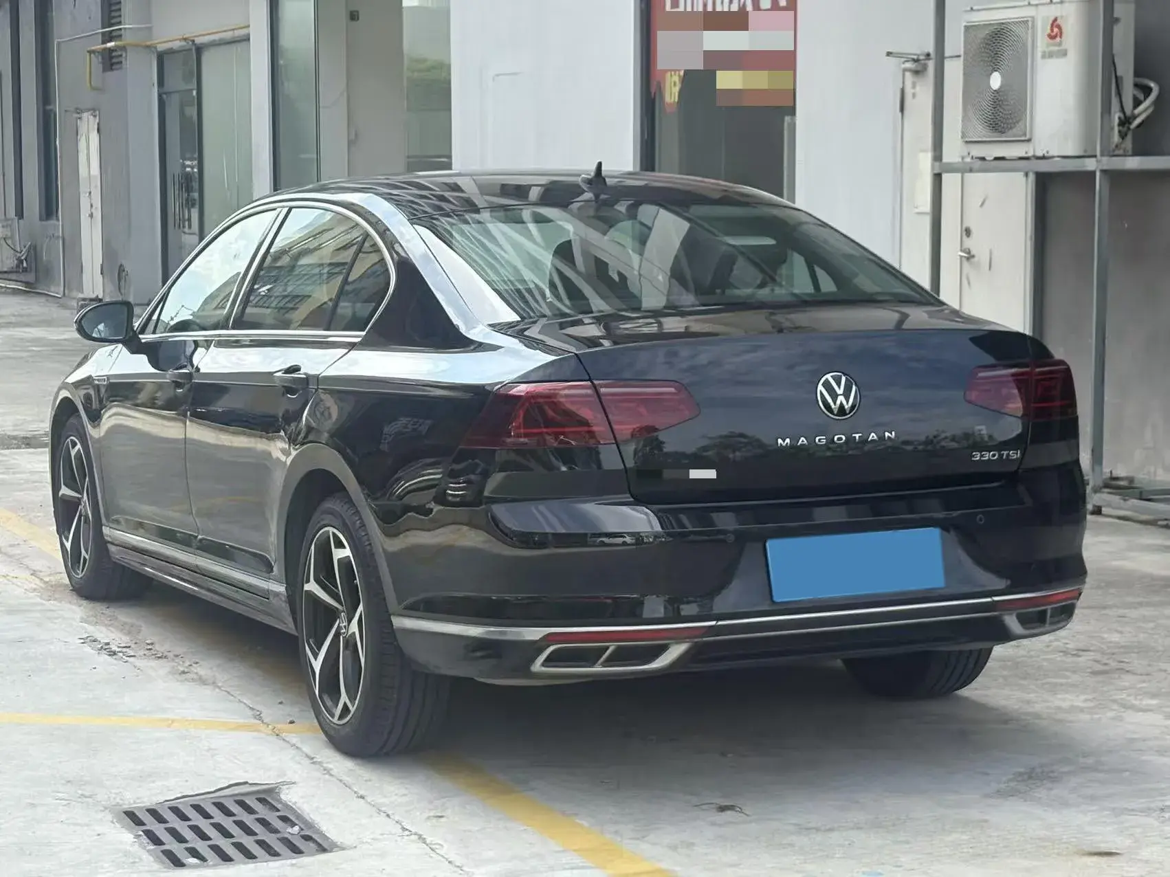 2023 VOLKSWAGEN MAGOTAN thumbnail 2