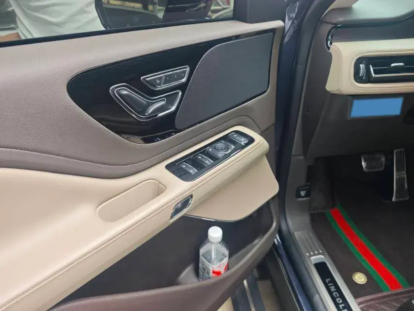 2021 LINCOLN AVIATOR thumbnail 3