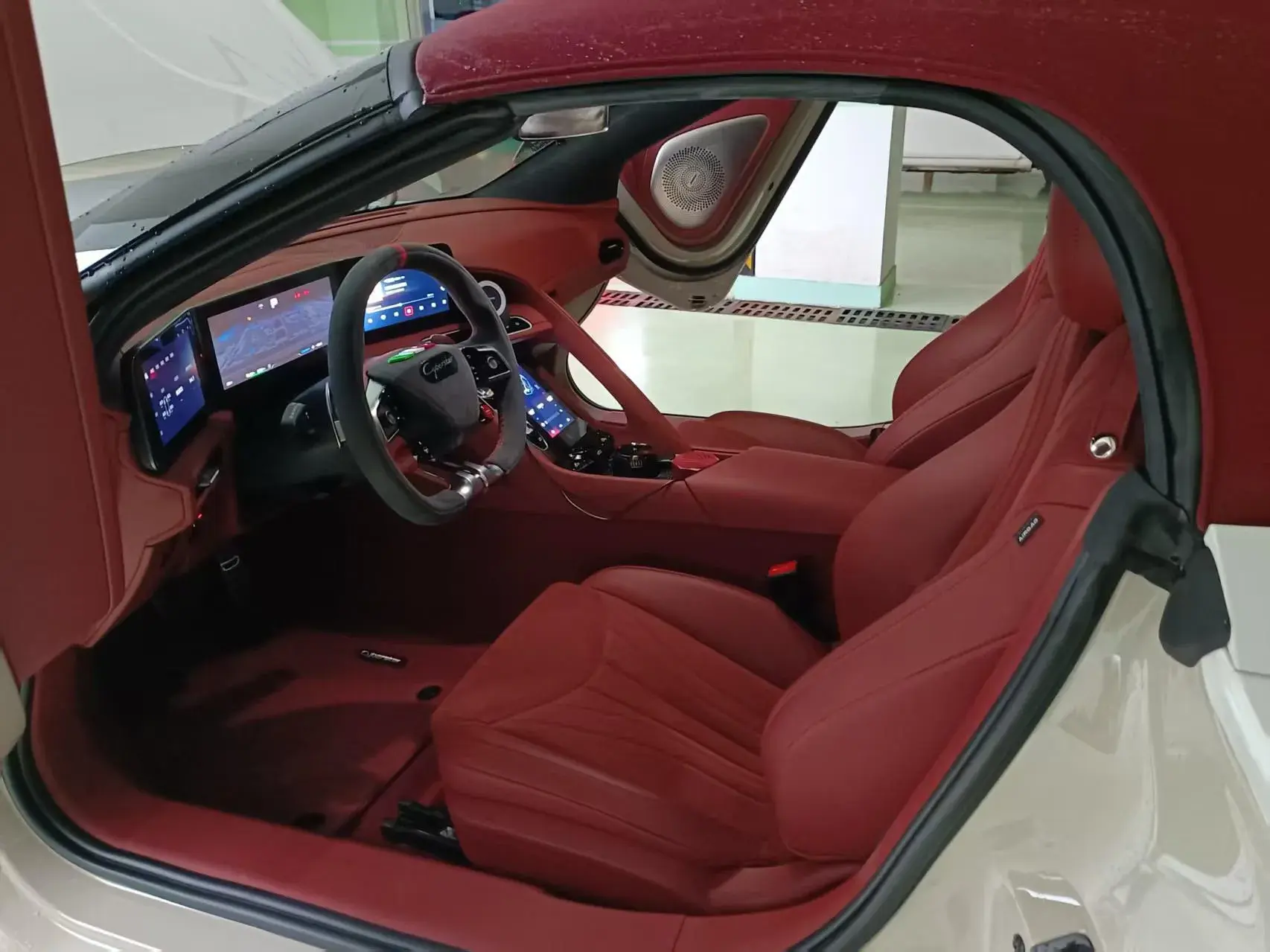 2024 MG CYBERSTER thumbnail 4