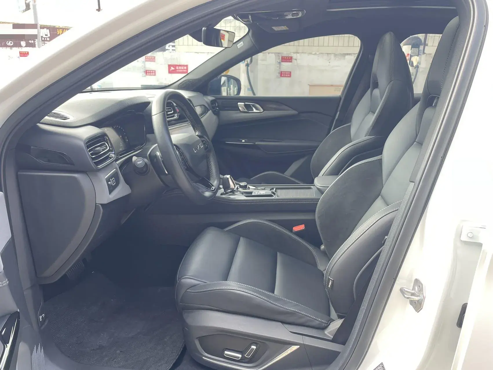 2022 LYNK&CO 03 thumbnail 4