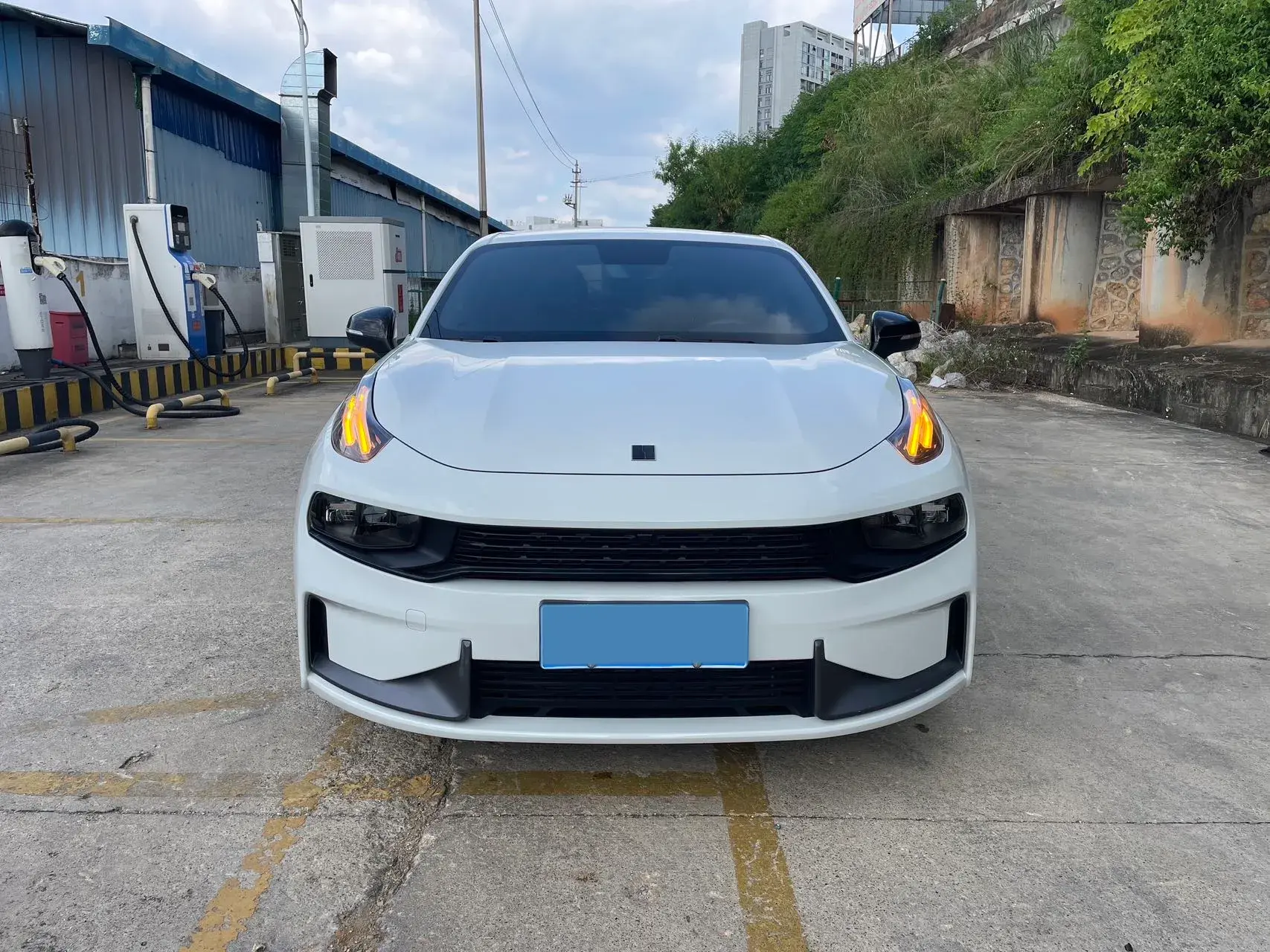 2022 LYNK&CO 03 thumbnail 2