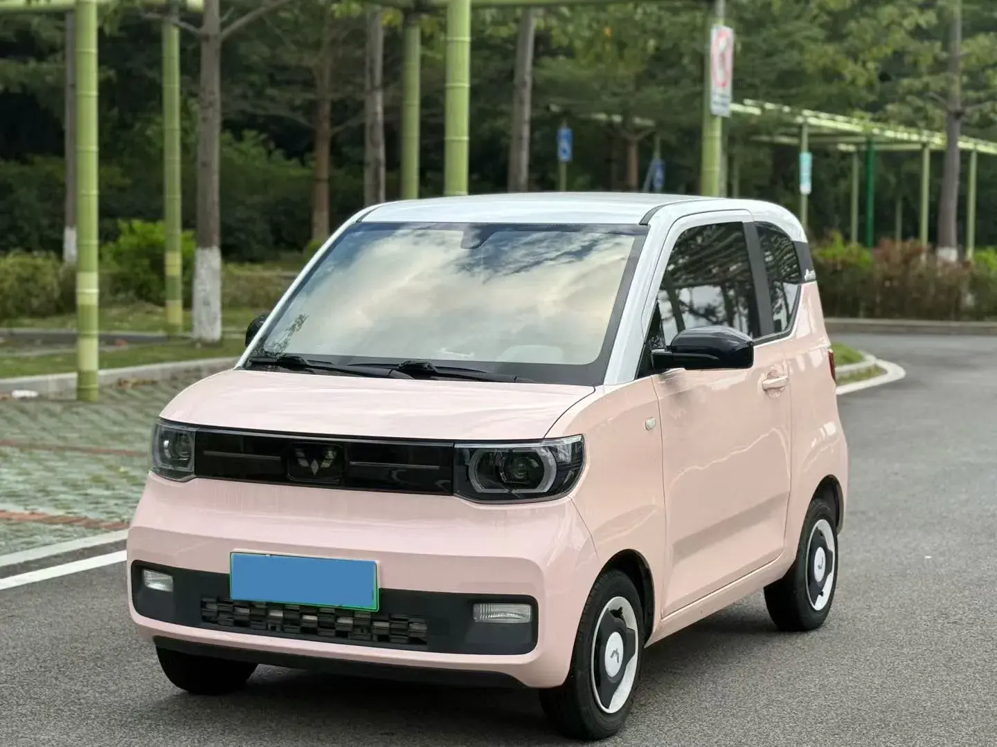 2022 WULING HONGGUANG view 1