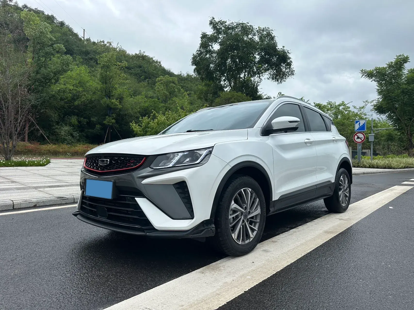 2021 GEELY COOLRAY view 1