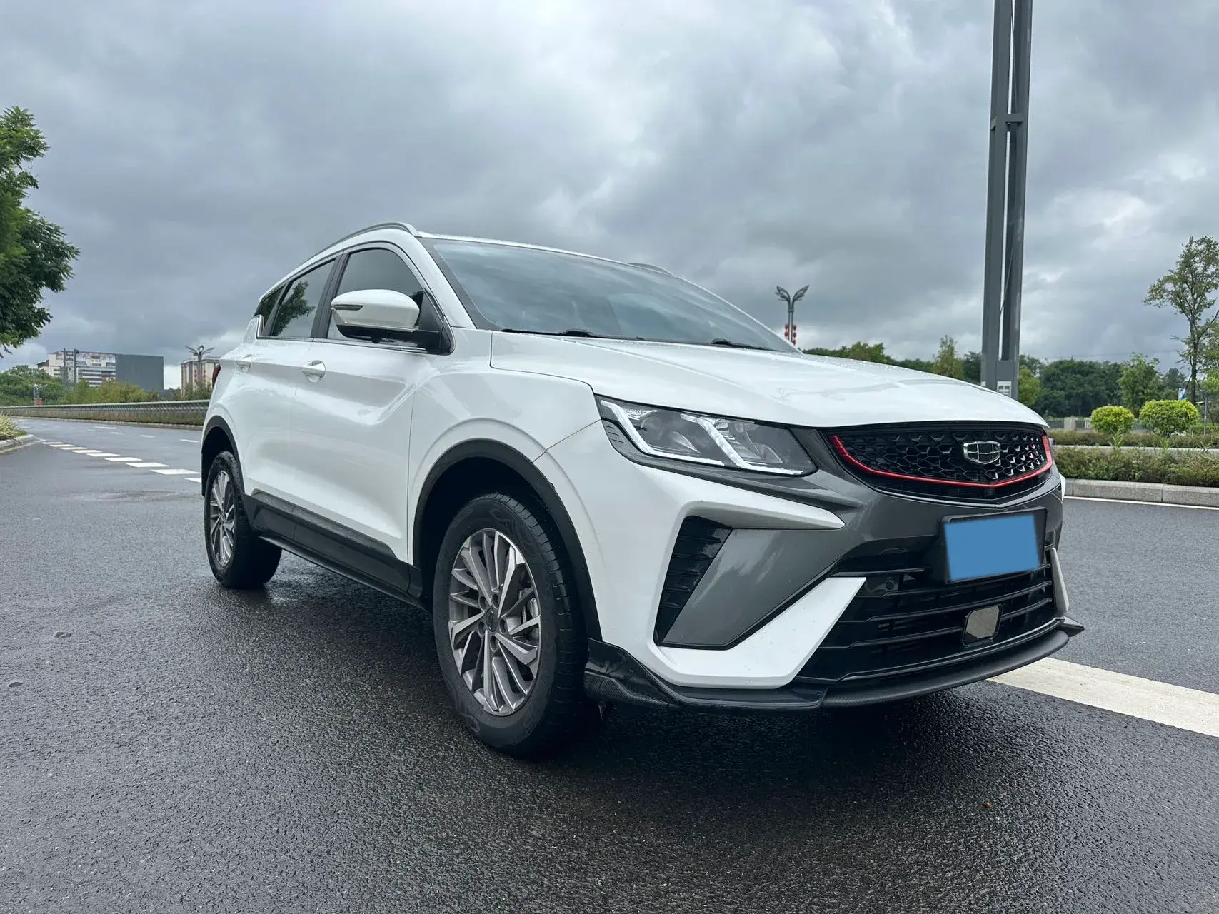 2021 GEELY COOLRAY thumbnail 3