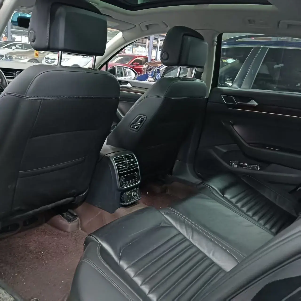 2018 VOLKSWAGEN MAGOTAN thumbnail 3