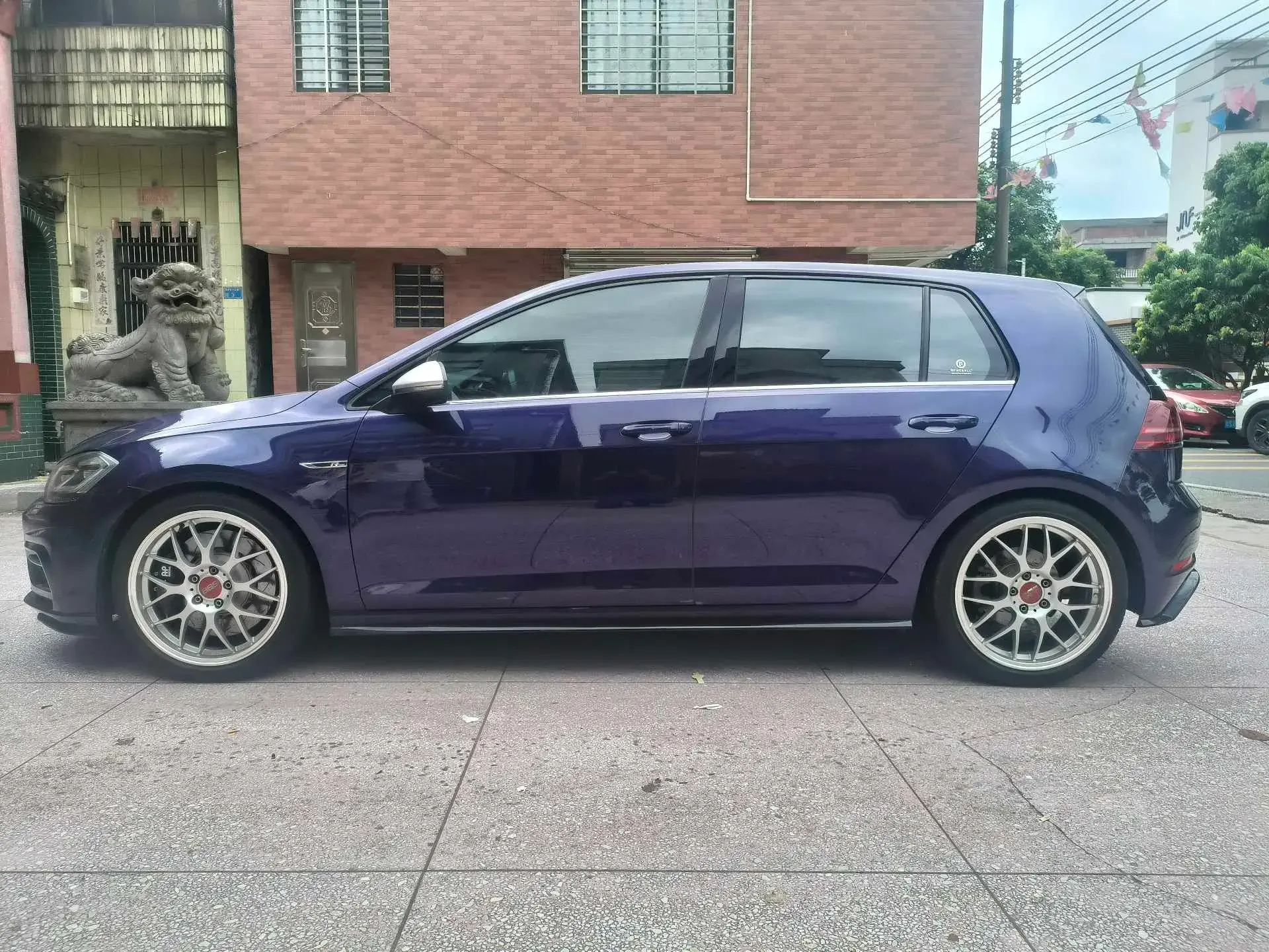 2019 VOLKSWAGEN GOLF thumbnail 4