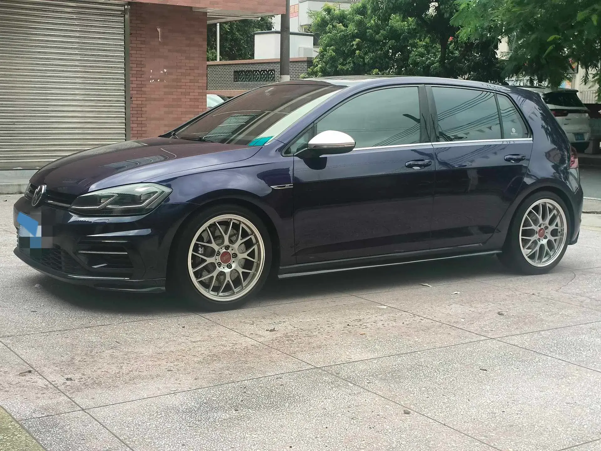 2019 VOLKSWAGEN GOLF view 1