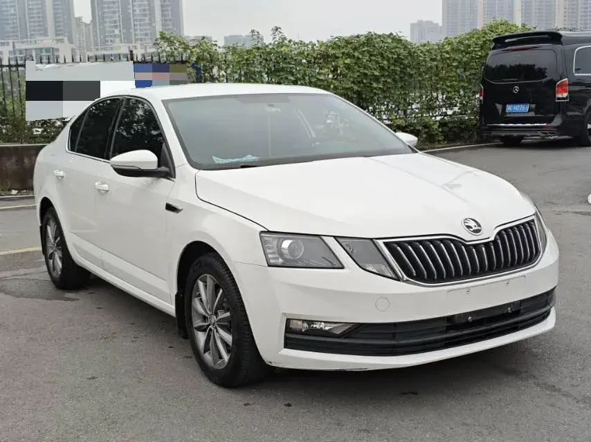 2018 SKODA OCTAVIA thumbnail 3