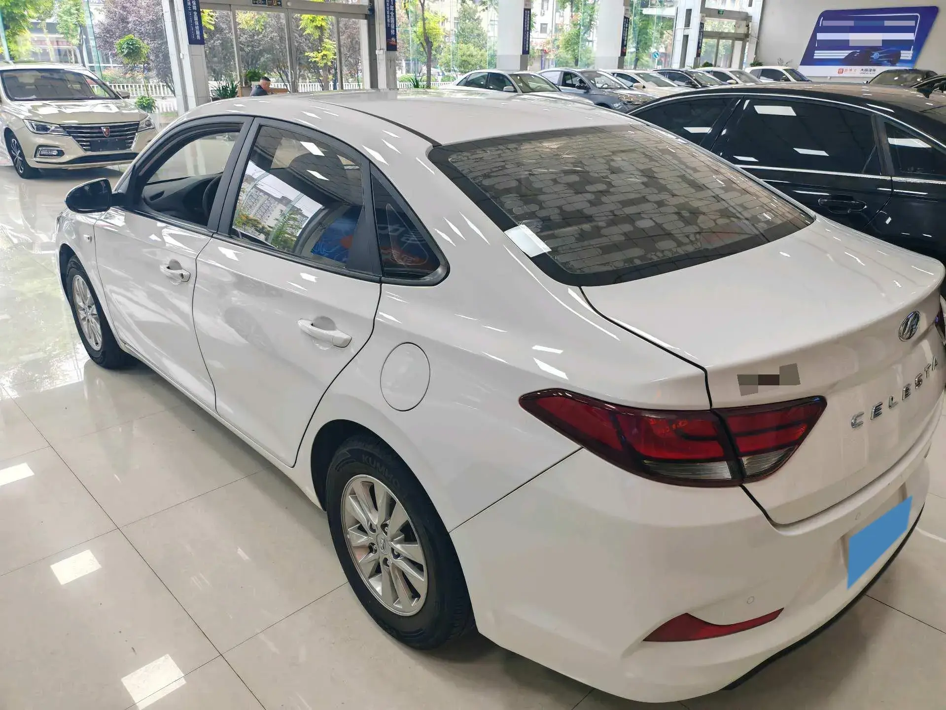 2017 HYUNDAI CELESTA thumbnail 2