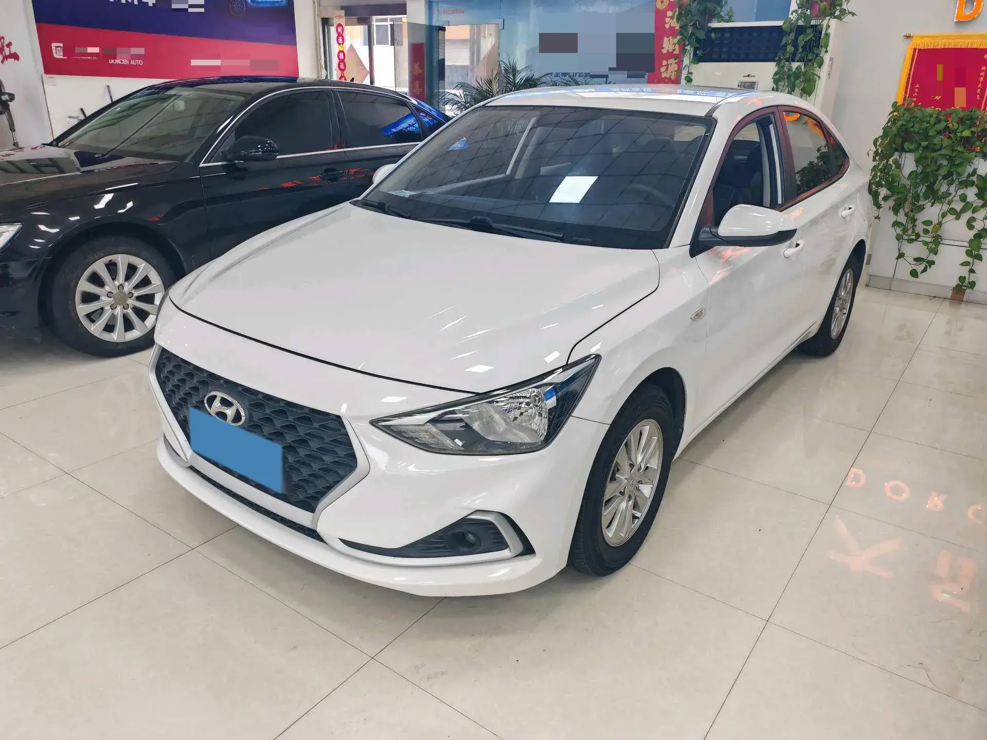 2017 HYUNDAI CELESTA view 1