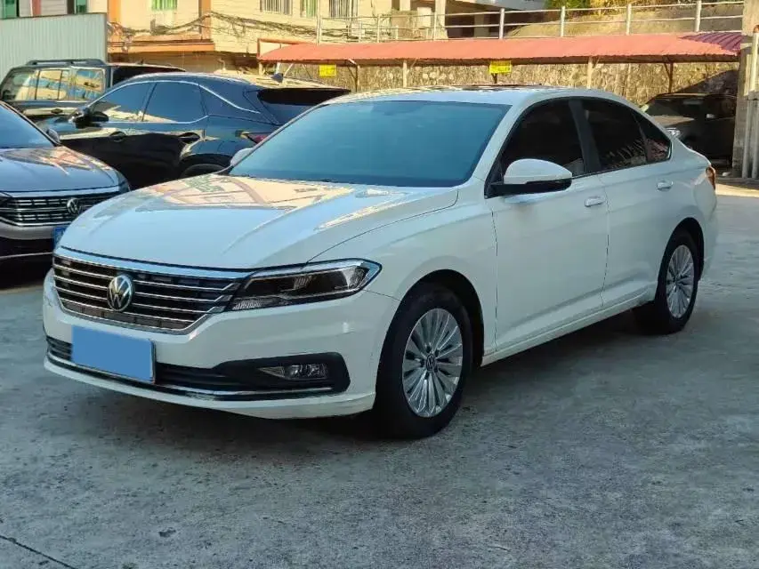 2021 VOLKSWAGEN LAVIDA view 1