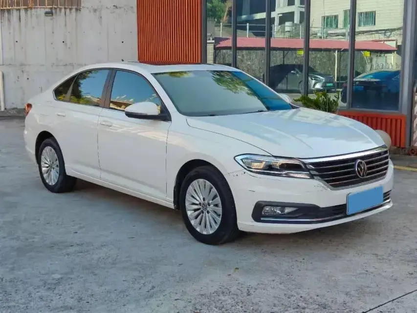 2021 VOLKSWAGEN LAVIDA thumbnail 3