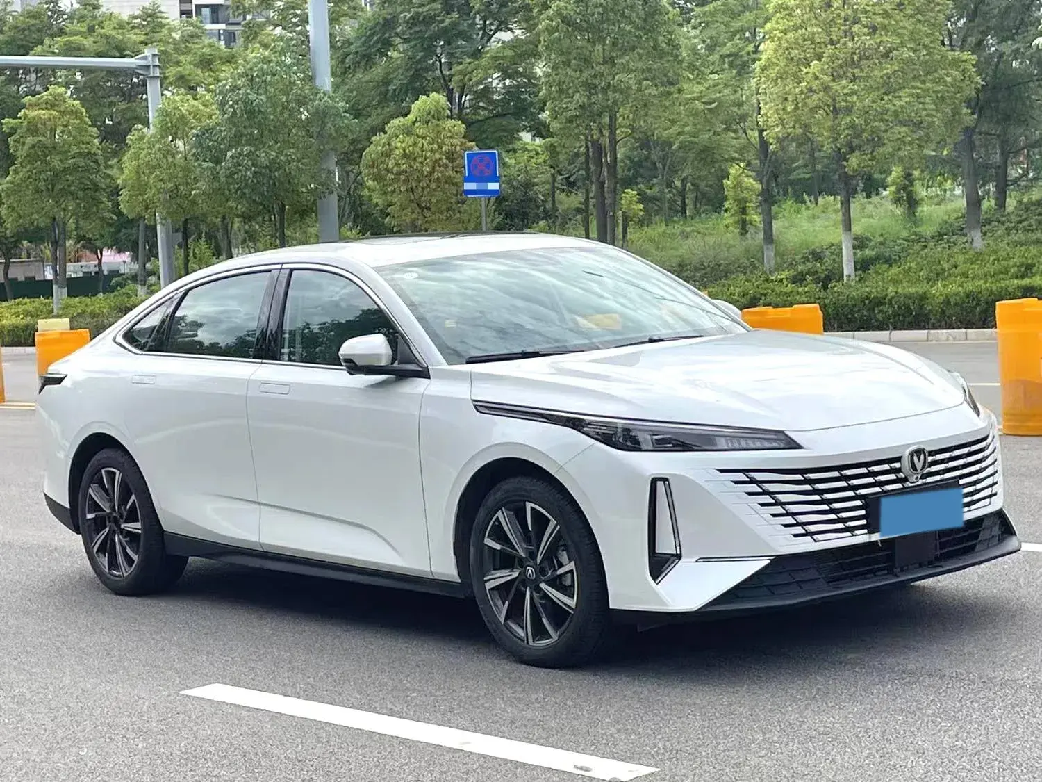 2025 CHANGAN EADO thumbnail 3