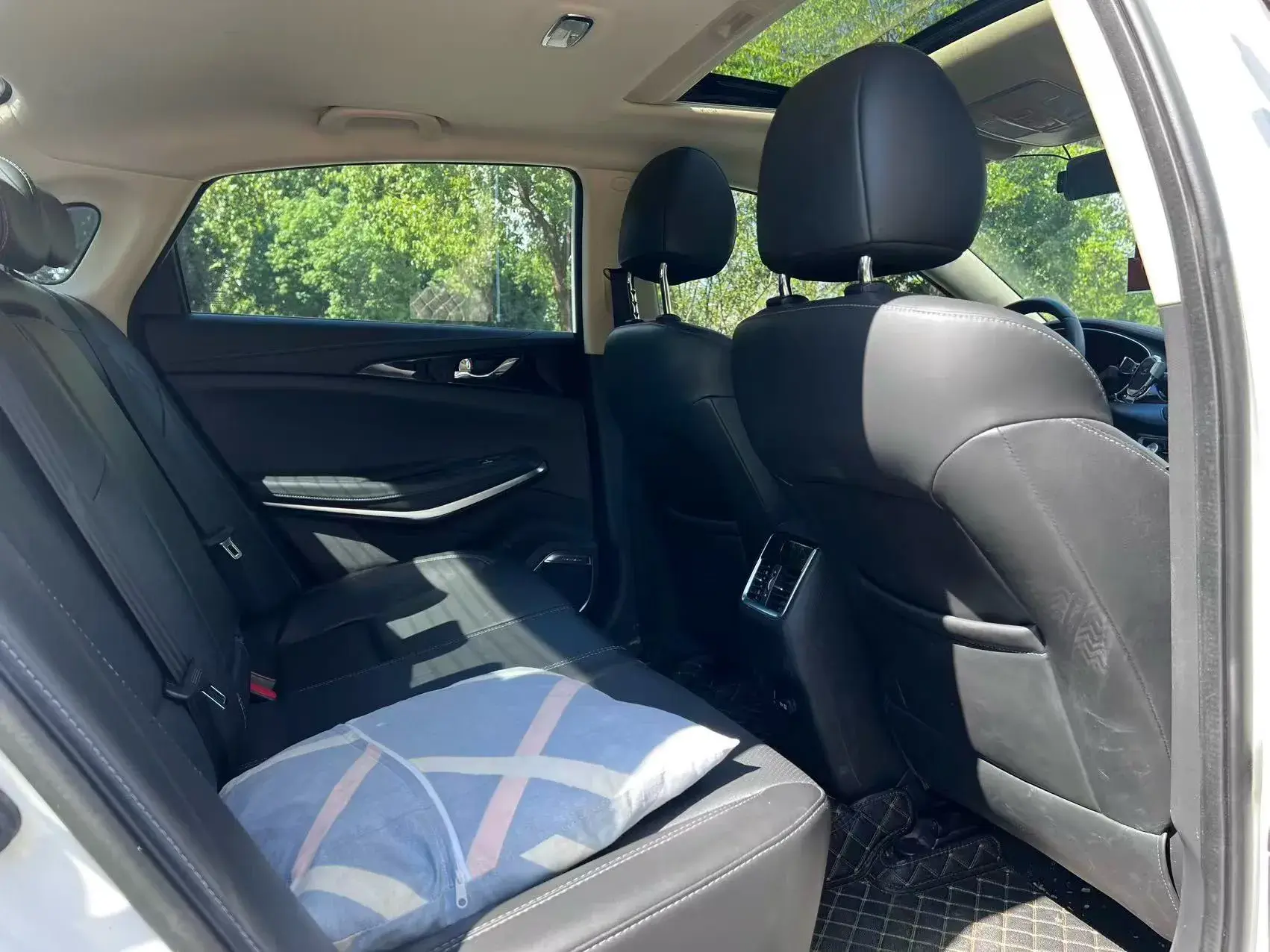 2021 CHANGAN RAETON thumbnail 4