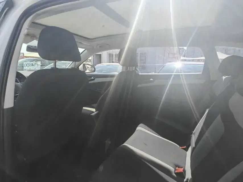 2023 JETTA VS7 thumbnail 2