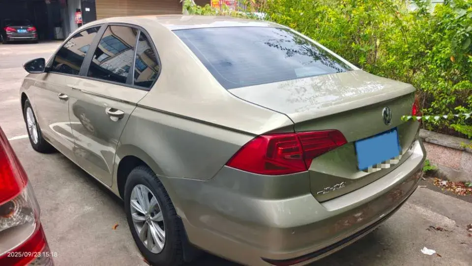 2018 VOLKSWAGEN BORA thumbnail 3