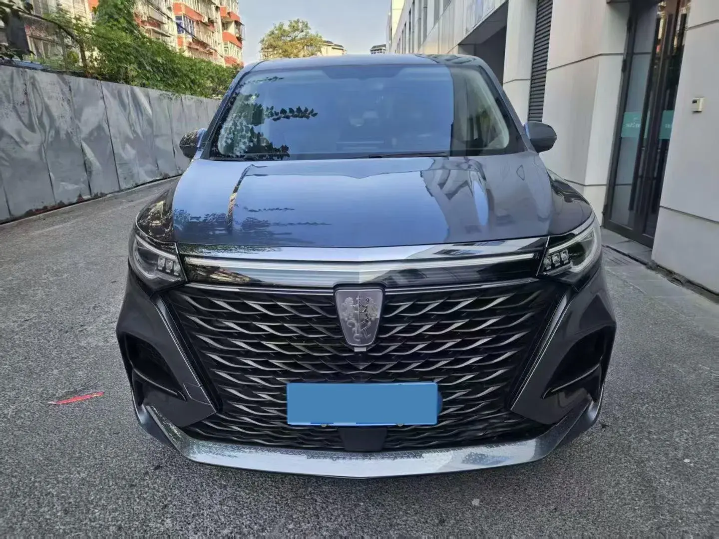 2022 ROEWE IMAX8 thumbnail 2