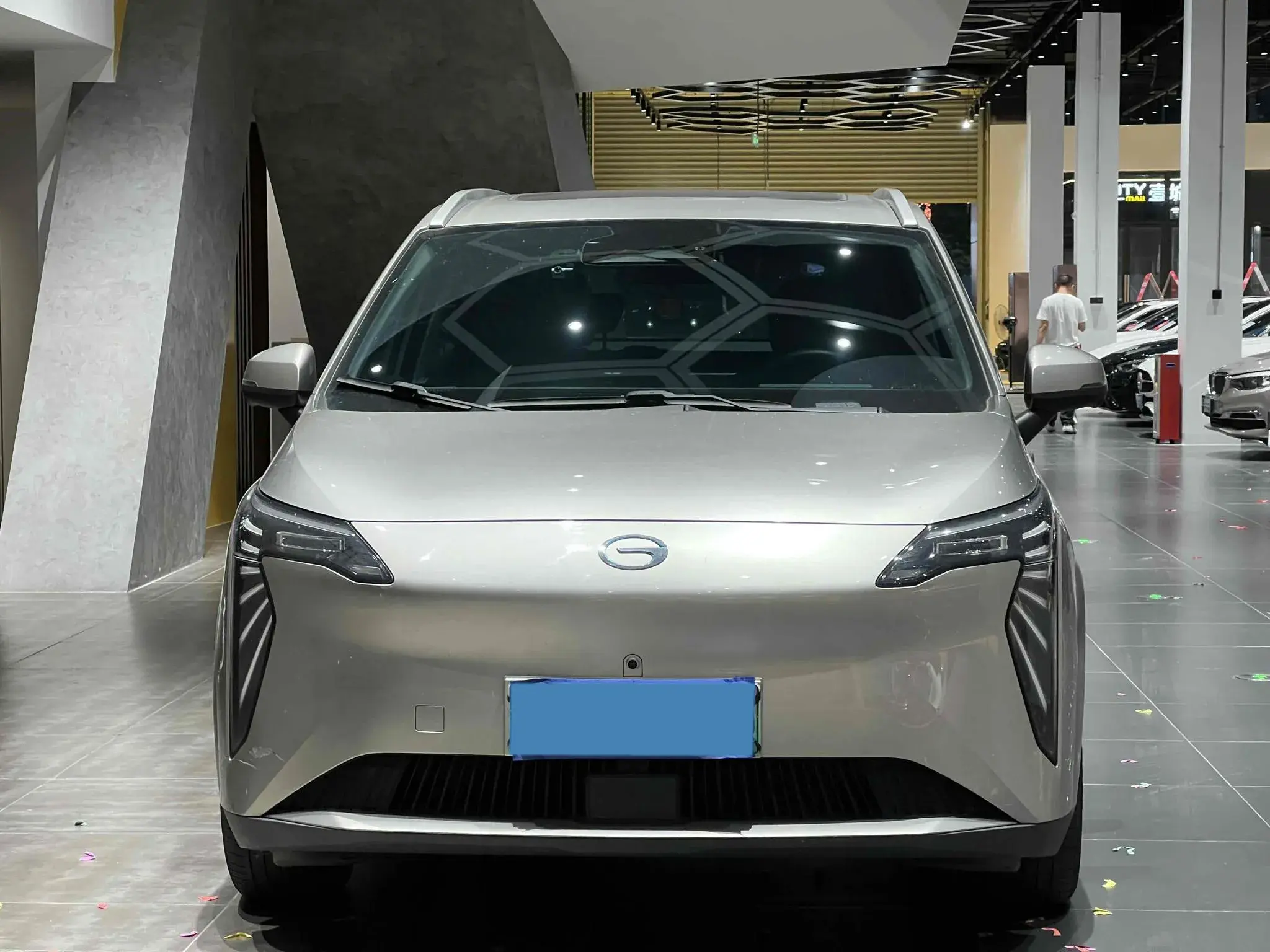 2023 AION Y thumbnail 2