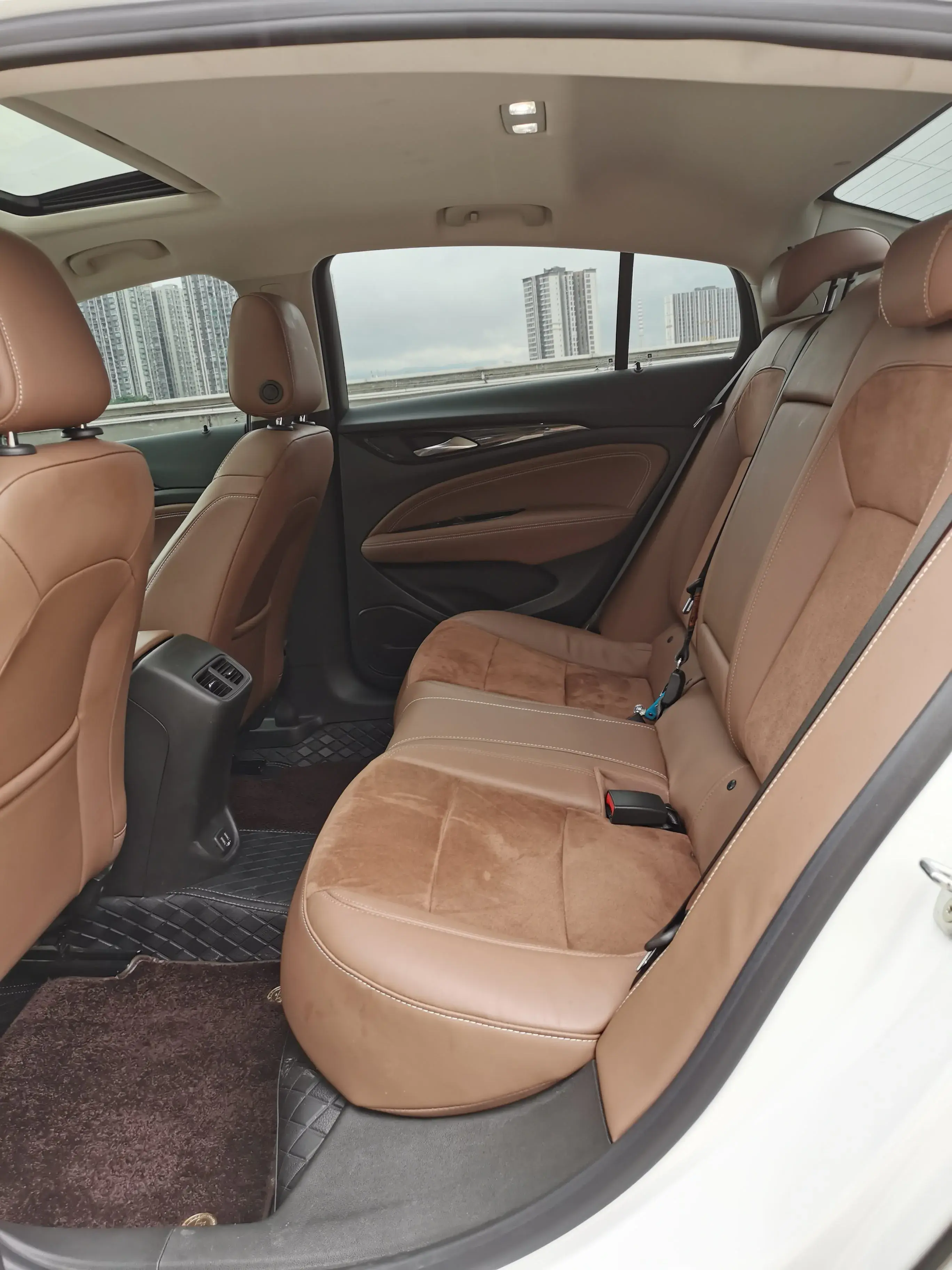 2020 BUICK REGAL thumbnail 4