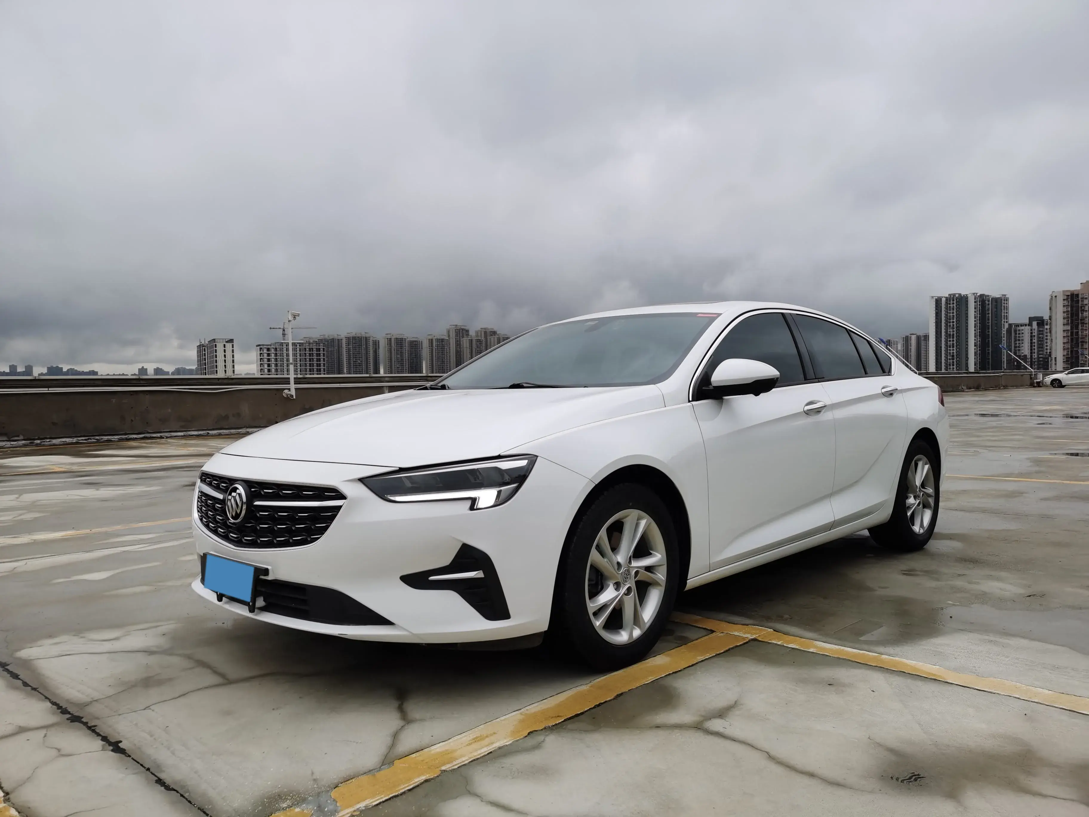 2020 BUICK REGAL view 1