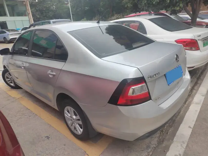 2018 SKODA RAPID thumbnail 3