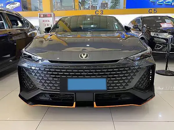 2022 CHANGAN UNI-V thumbnail 2