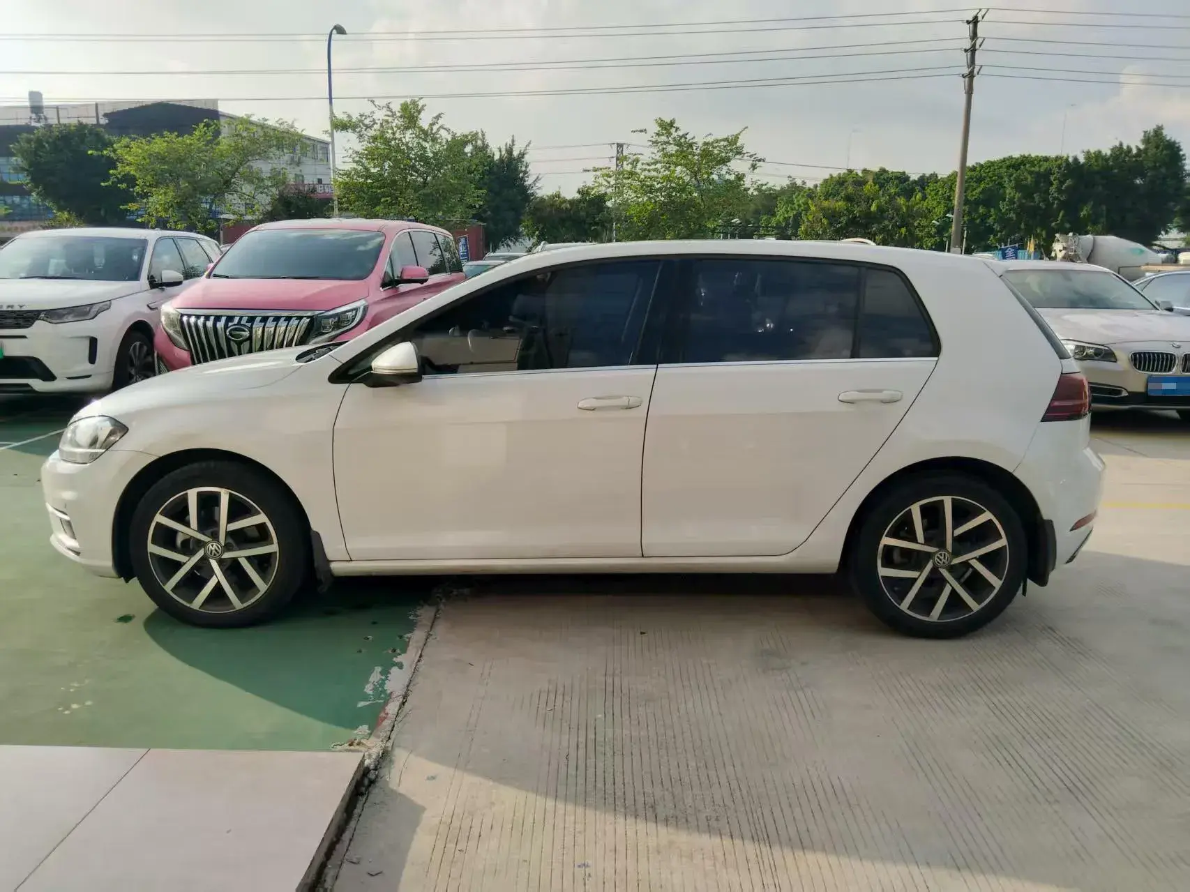 2018 VOLKSWAGEN GOLF thumbnail 4