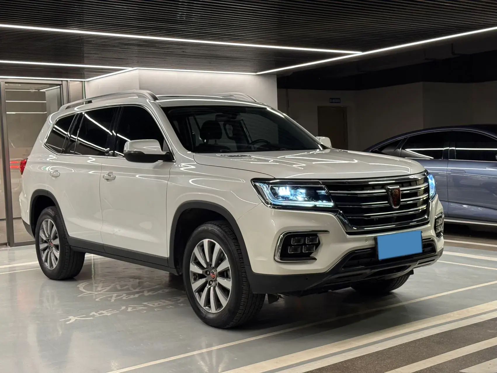 2019 ROEWE RX8 thumbnail 3