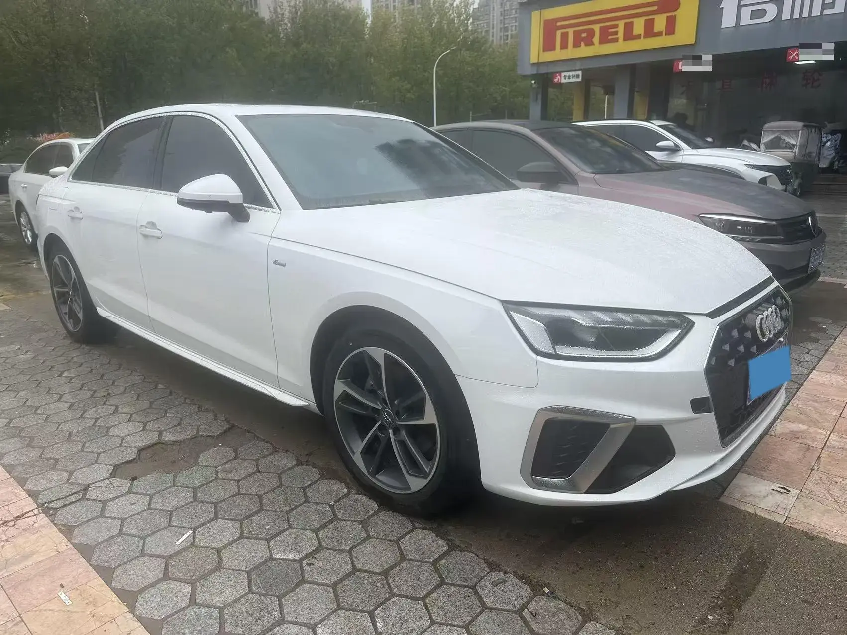 2020 AUDI A4L thumbnail 2