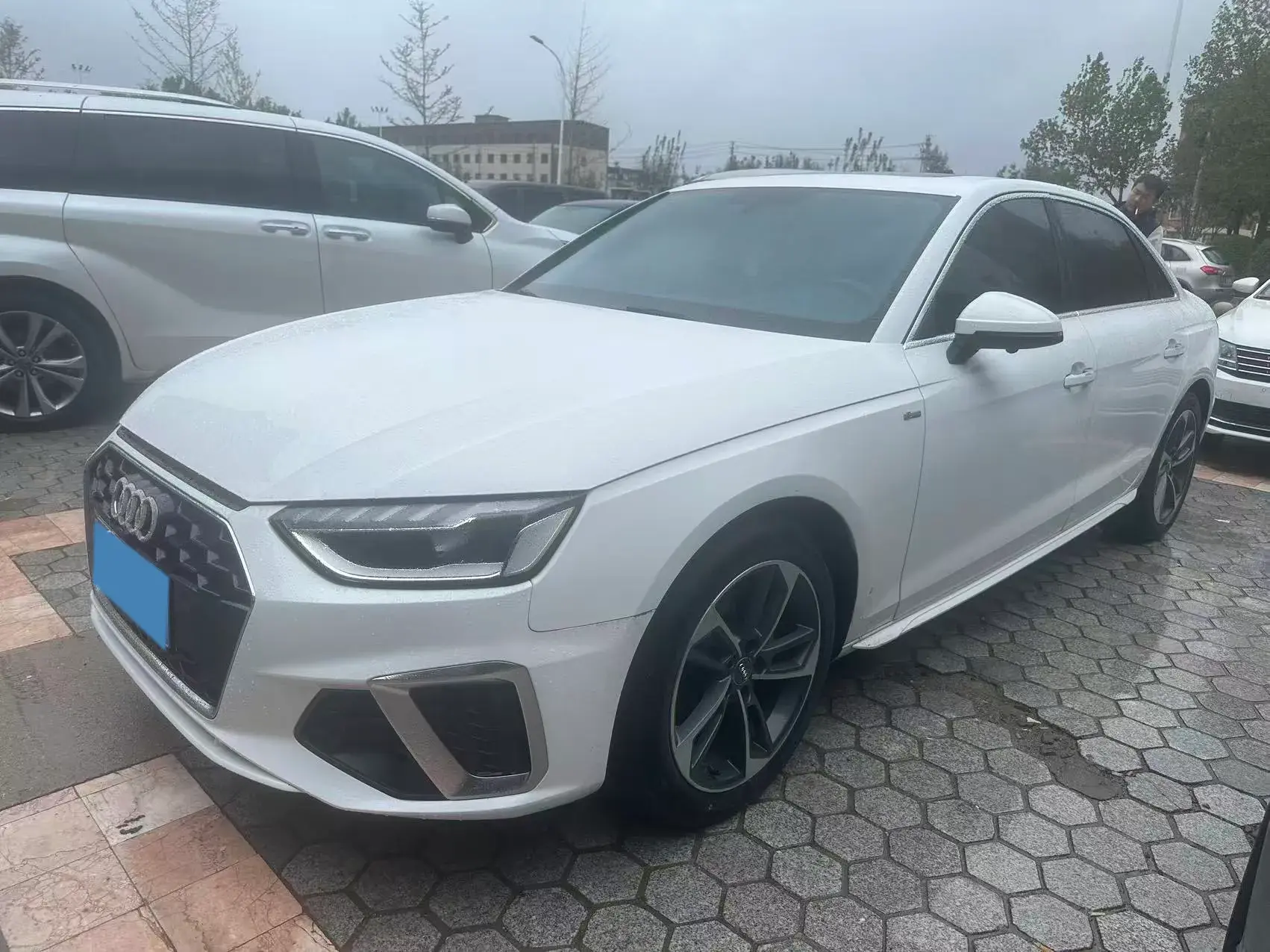 2020 AUDI A4L view 1