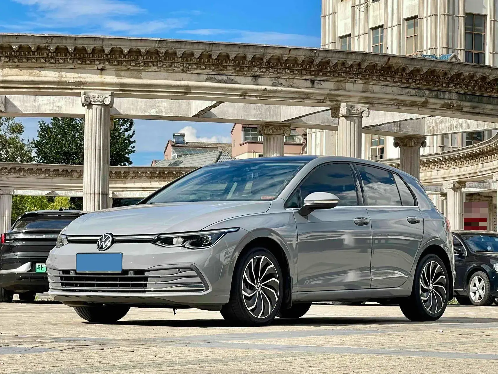 2021 VOLKSWAGEN GOLF view 1