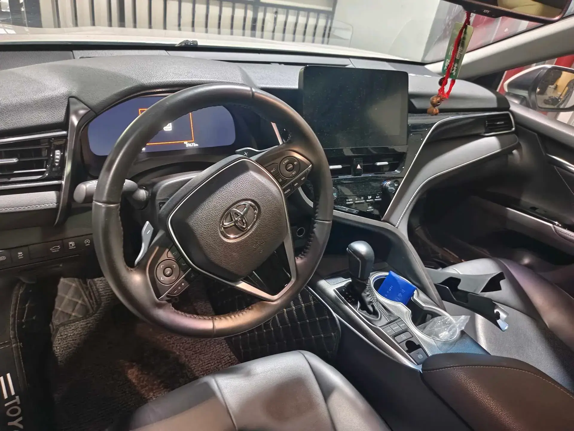 2023 TOYOTA CAMRY thumbnail 2