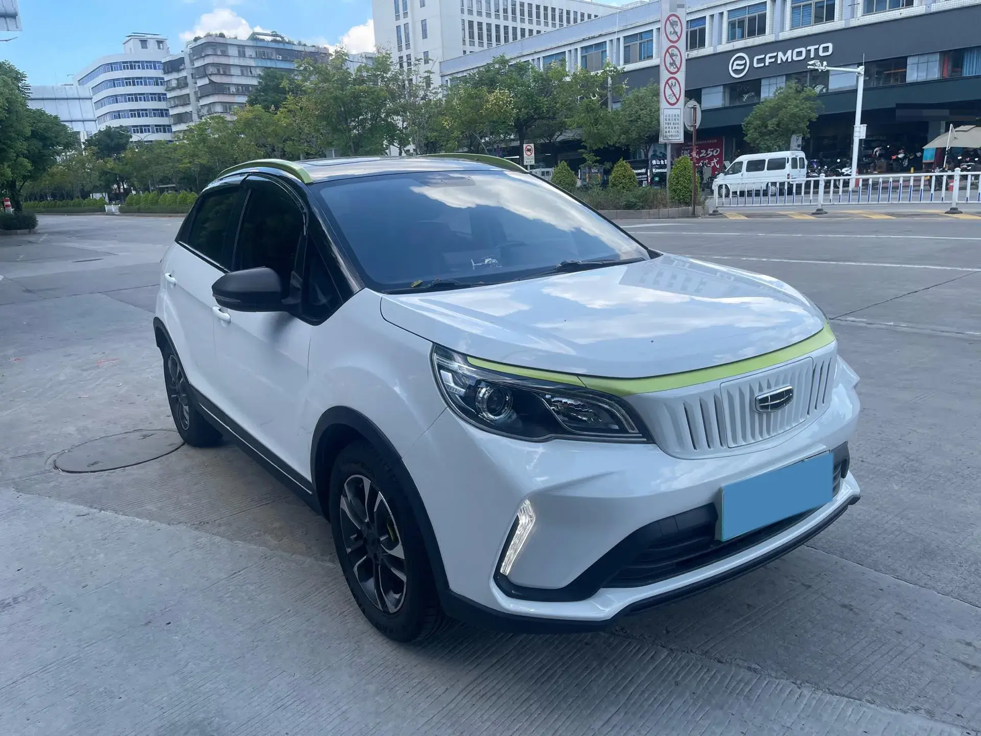 2021 GEOMETRY EX3 thumbnail 2