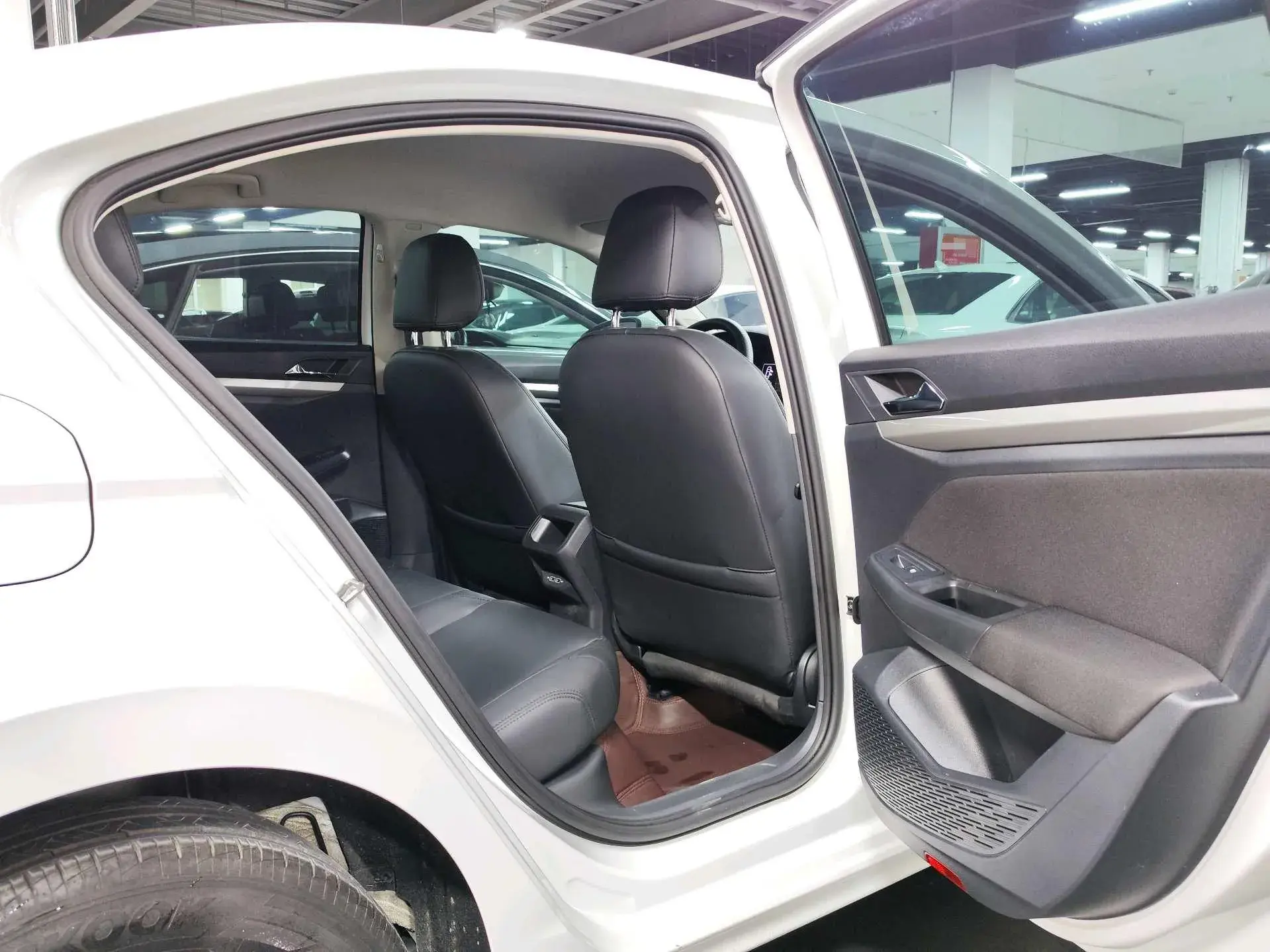 2021 VOLKSWAGEN BORA thumbnail 2