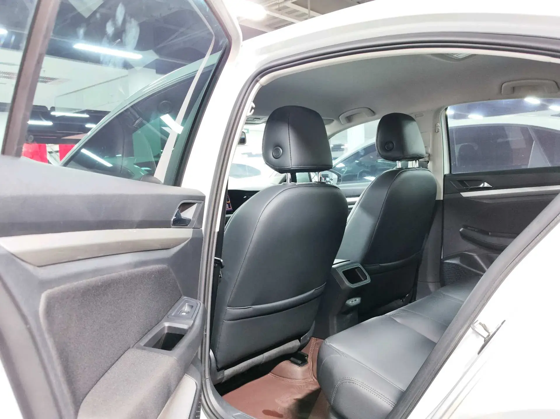 2021 VOLKSWAGEN BORA thumbnail 3