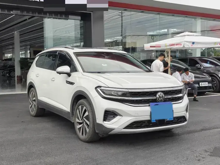 2022 VOLKSWAGEN TALAGON thumbnail 3