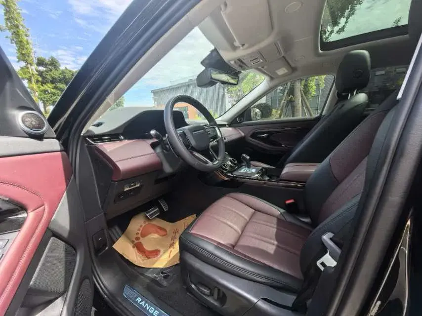 2021 LAND ROVER thumbnail 3