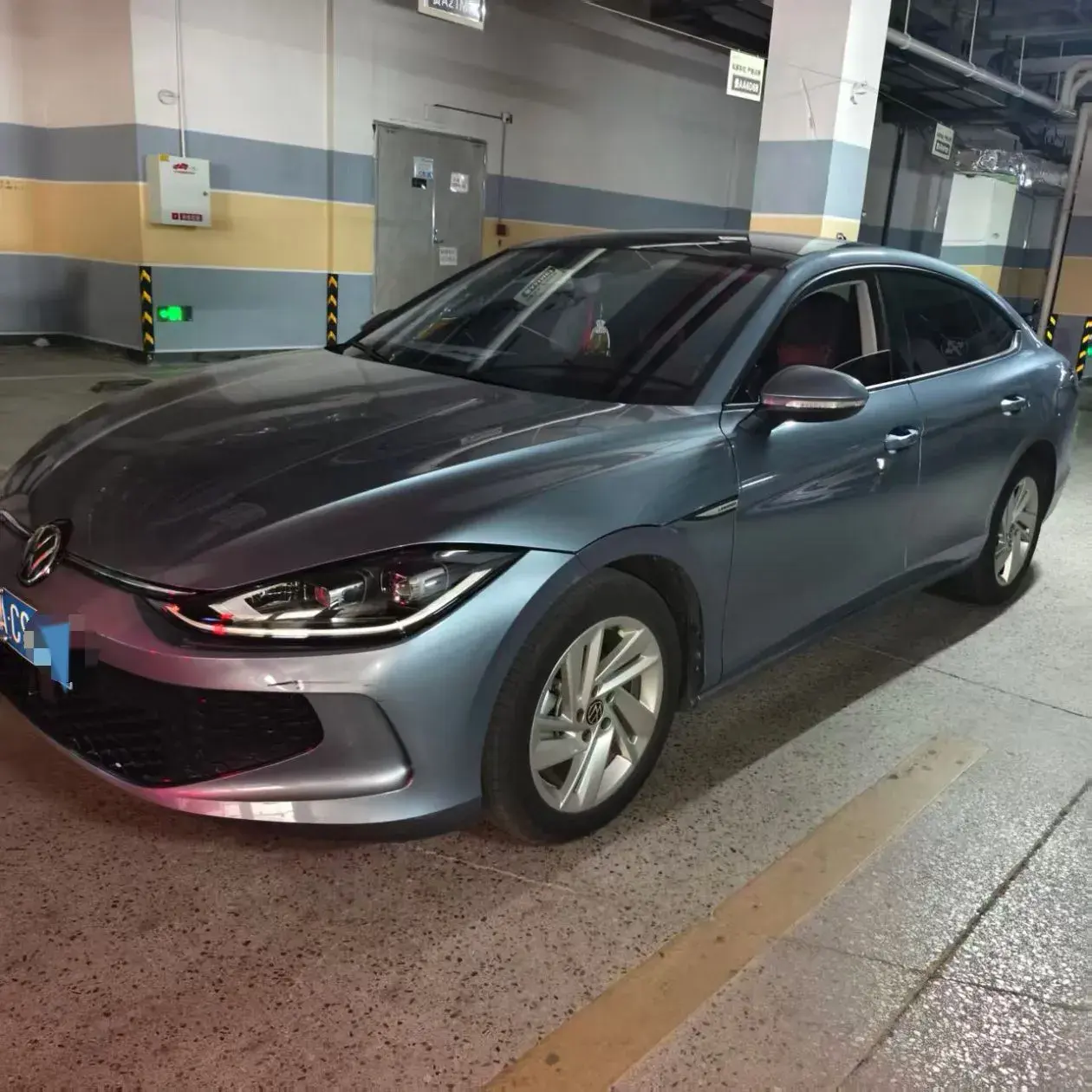 2022 VOLKSWAGEN LAMANDO view 1