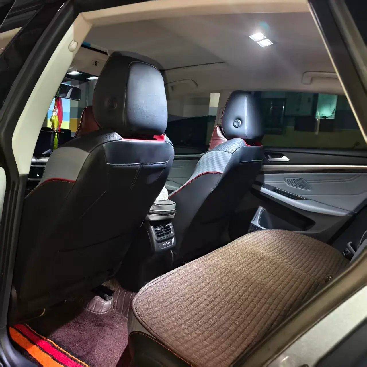 2022 VOLKSWAGEN LAMANDO thumbnail 3